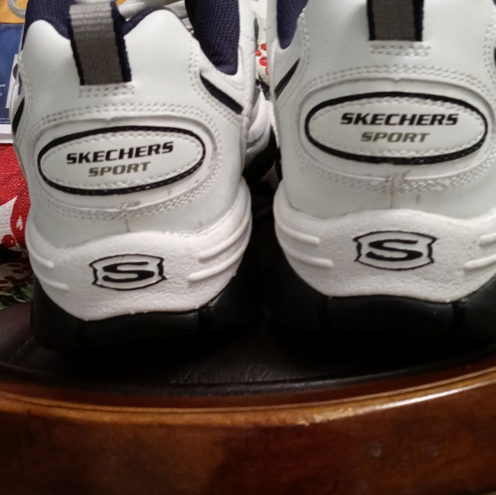 Sketcher sport men like new